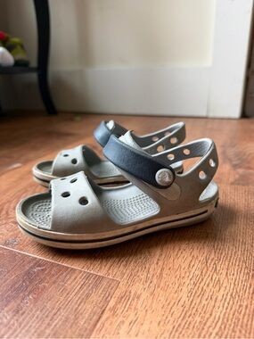 CROCS Kids Gray Sandals with Navy Back Strap